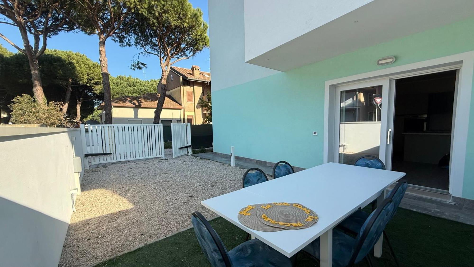 Apartment Cv003 - Cervia, Ampio Trilocale Con Corte Esterna E Posto Auto *